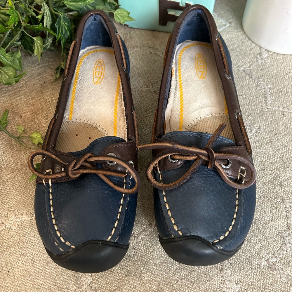 Keen Women's Blue and Brown Loafers - Picture 2 of 10